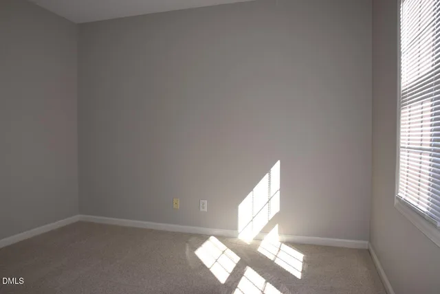 $1,950 | 105 Martins Point Place, Cary, NC 27519