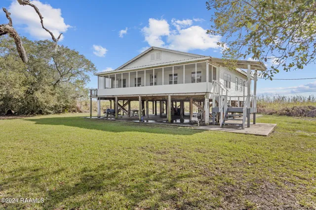 $324,900 | 3485 Hwy 319 Cypremort Point, Franklin, LA 70538