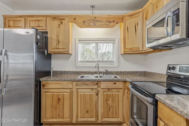 $324,900 | 3485 Hwy 319 Cypremort Point, Franklin, LA 70538