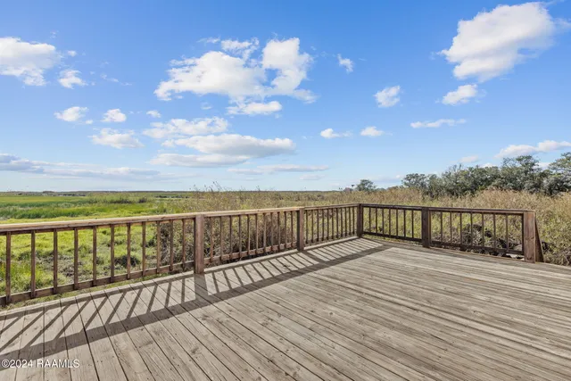 $324,900 | 3485 Hwy 319 Cypremort Point, Franklin, LA 70538