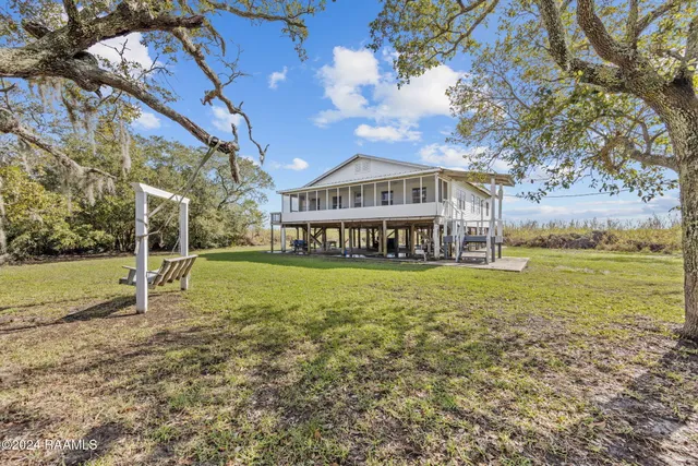 $324,900 | 3485 Hwy 319 Cypremort Point, Franklin, LA 70538