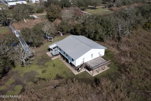 $324,900 | 3485 Hwy 319 Cypremort Point, Franklin, LA 70538