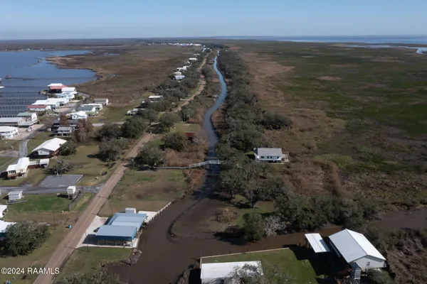 $324,900 | 3485 Hwy 319 Cypremort Point, Franklin, LA 70538