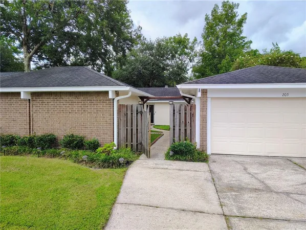 $249,500 | 205 Lake Calcasieu Court, Slidell, LA 70461