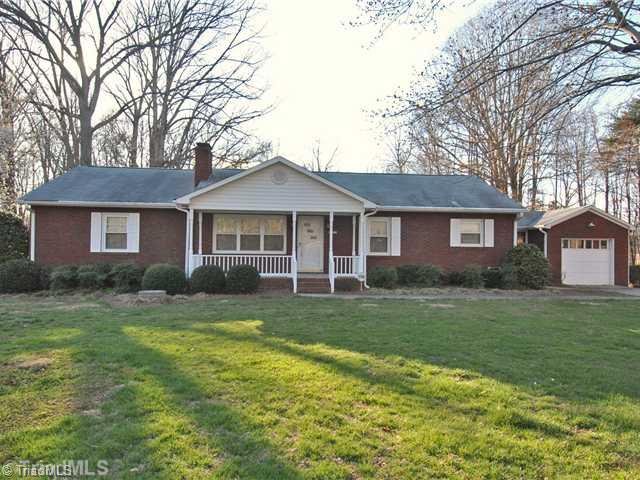 4430 Hampton Road Clemmons, NC 27012 - Photo 1 of 15 Exterior Front.