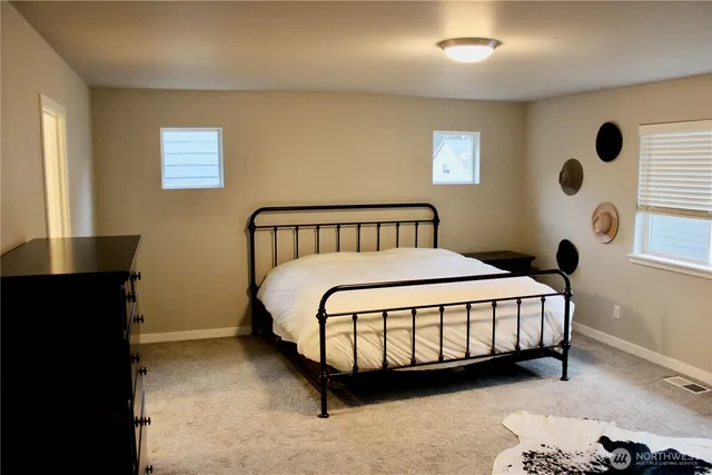 $659,900 | 16155 8th Avenue East, Spanaway, WA 98445