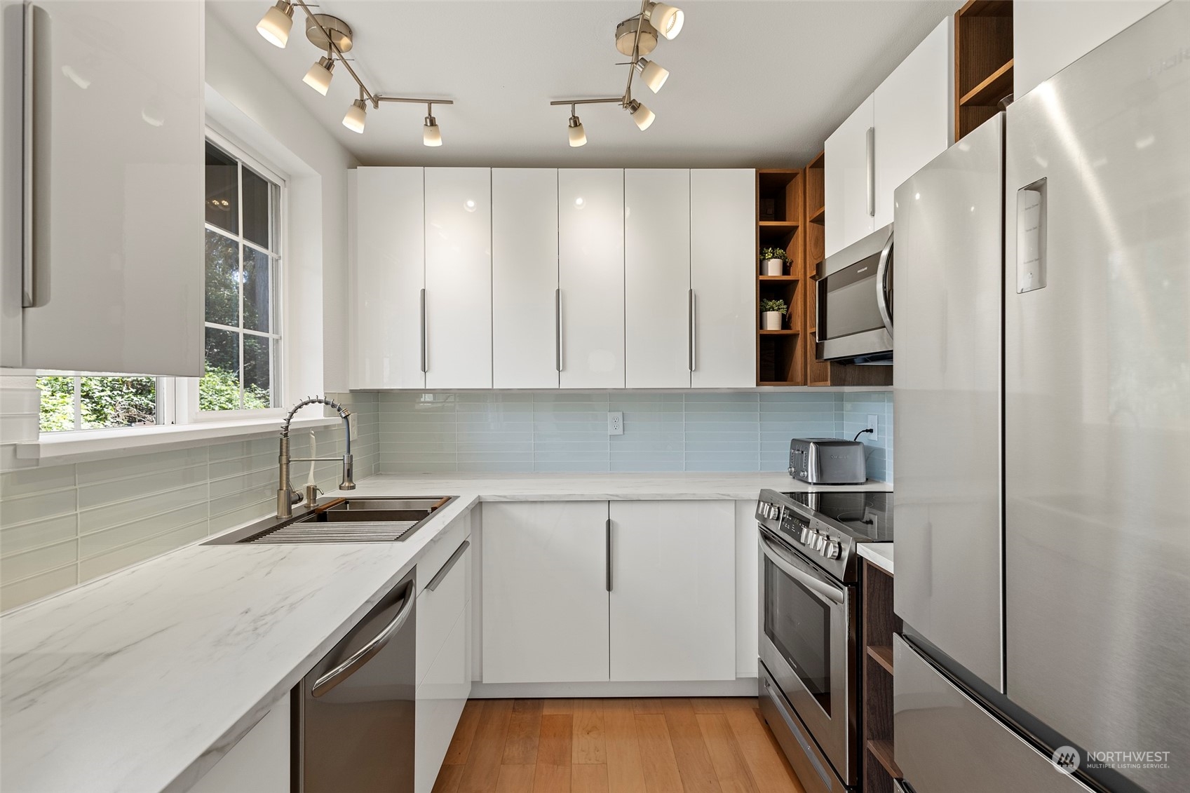5055 Wilkinson Road Langley, WA 98260 - Photo 11 of 31 Gallery Image 11