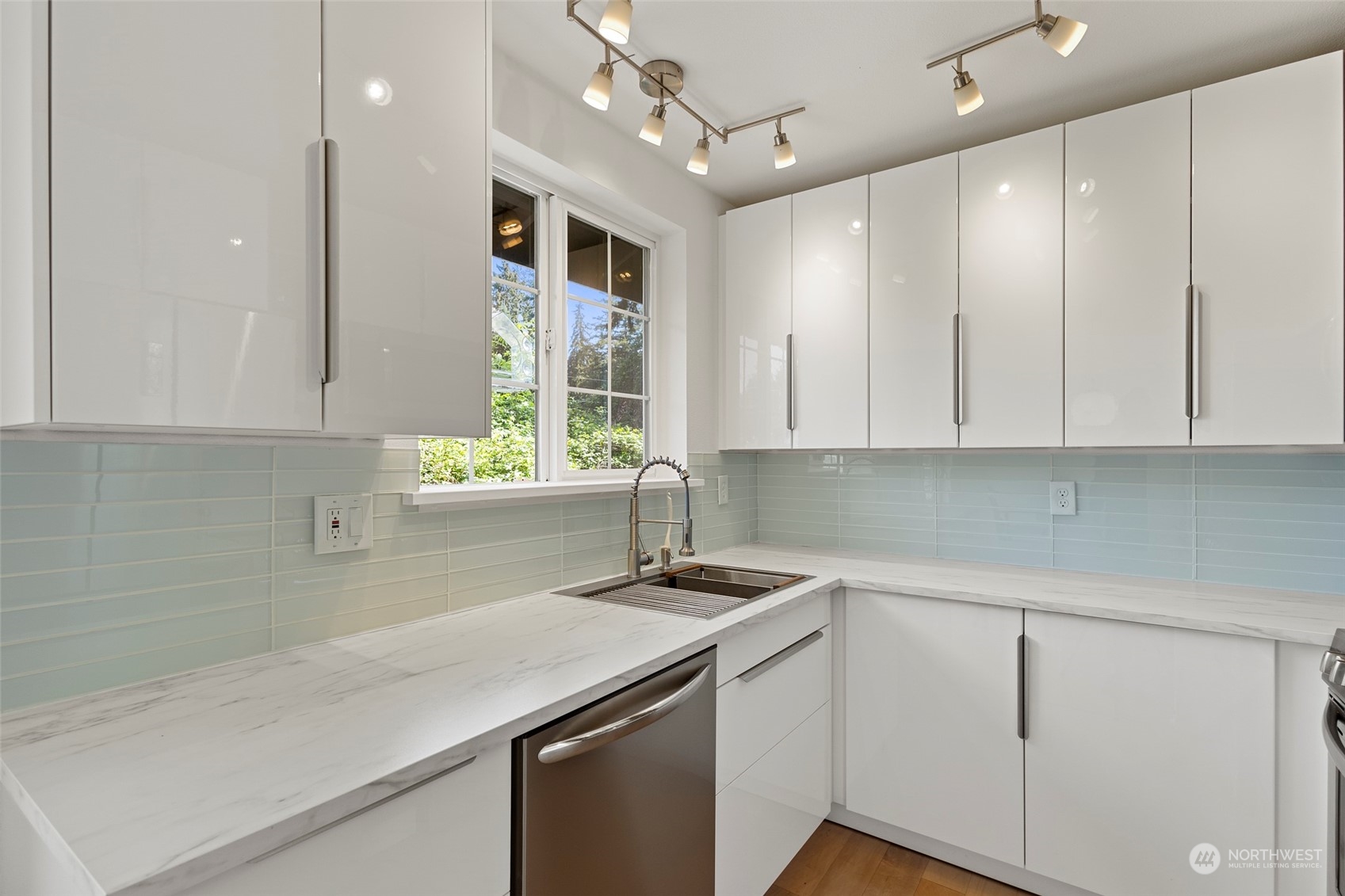 5055 Wilkinson Road Langley, WA 98260 - Photo 12 of 31 Gallery Image 12