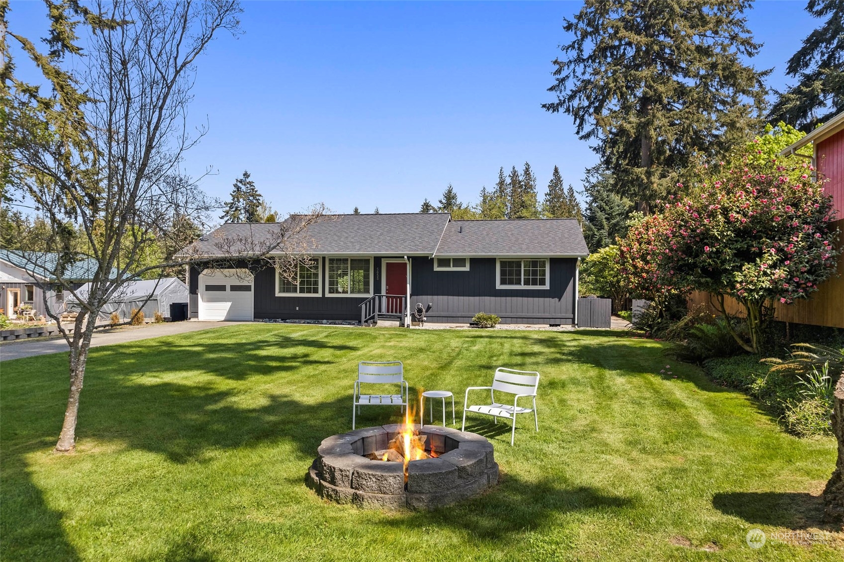 5055 Wilkinson Road Langley, WA 98260 - Photo 3 of 31 Gallery Image 3