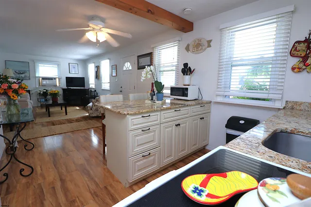 $1,350 | 309 North Harding Avenue, Unit A, Margate City, NJ 08402