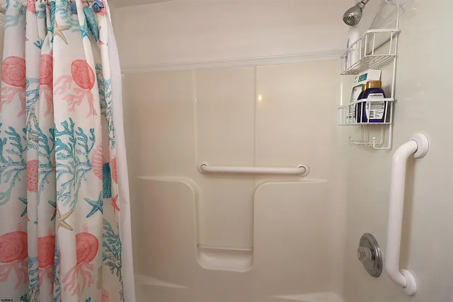 $1,350 | 309 North Harding Avenue, Unit A, Margate City, NJ 08402