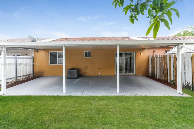 $3,200 | 7681 Northwest 181st Terrace, Hialeah, FL 33015