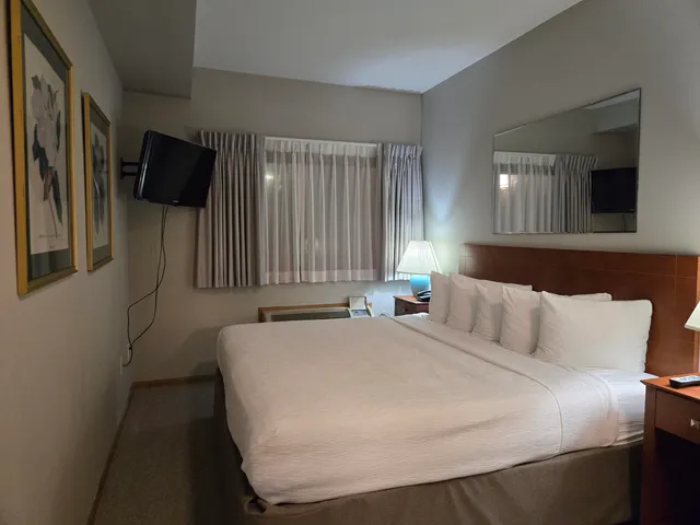 $229,000 | 111 Center Street, Unit 140, Lake Geneva, WI 53147