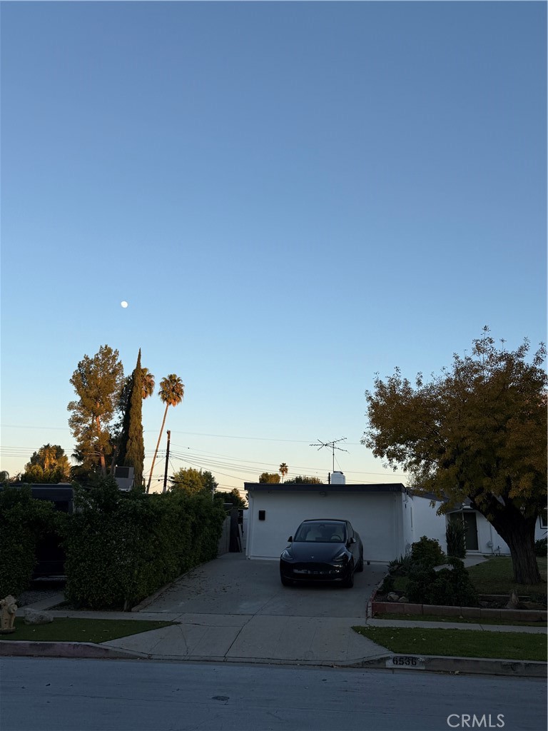 6538 Kelvin Avenue Winnetka, CA 91306 - Photo 2 of 20 a view of outdoor space and yard
