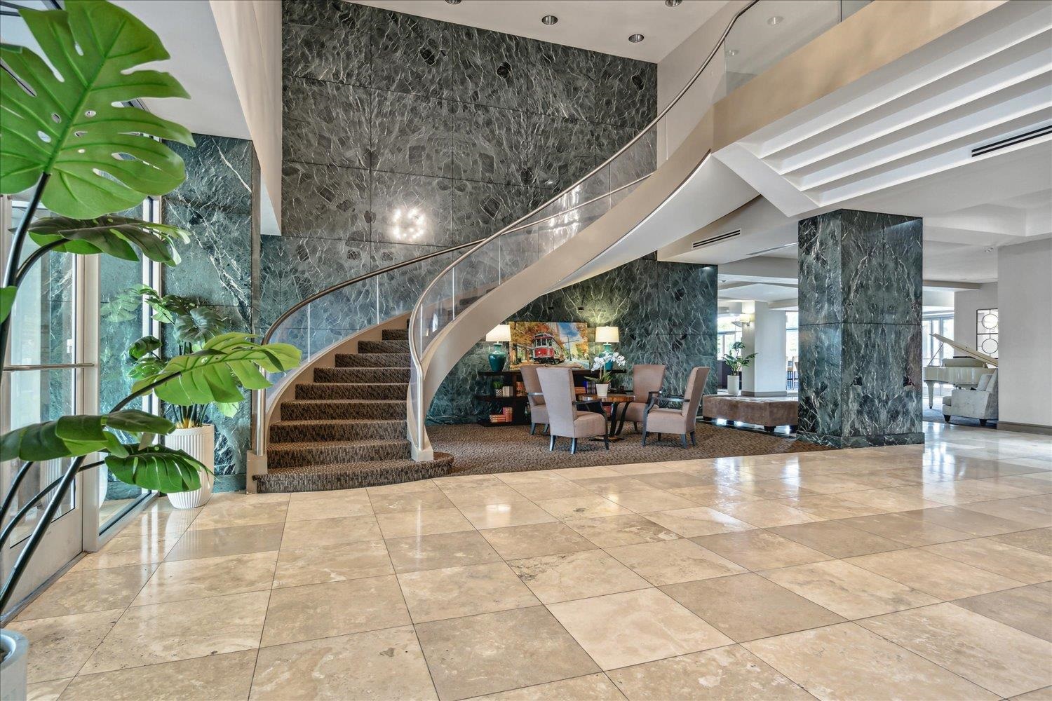 655 Riverside Drive, Unit 708A Memphis, TN 38103 - Photo 4 of 30 Gallery Image 4