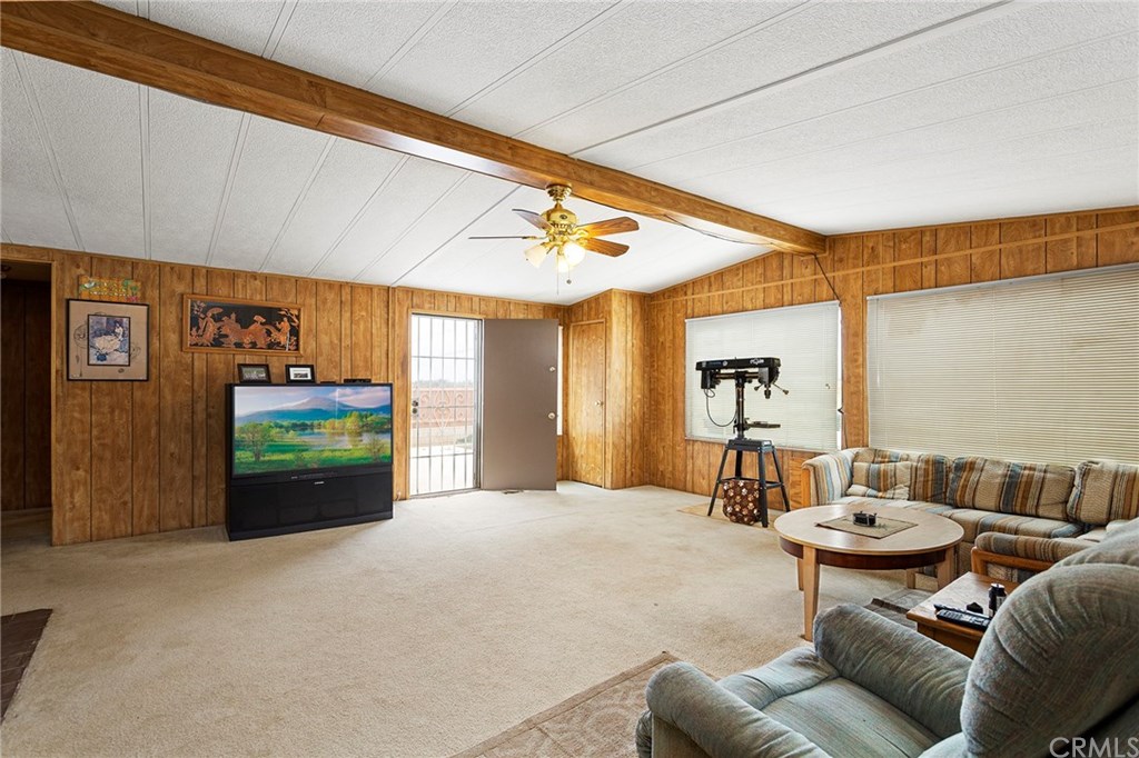 18852 Woodcrest Lane Riverside, CA 92508 - Photo 12 of 26 Gallery Image 12