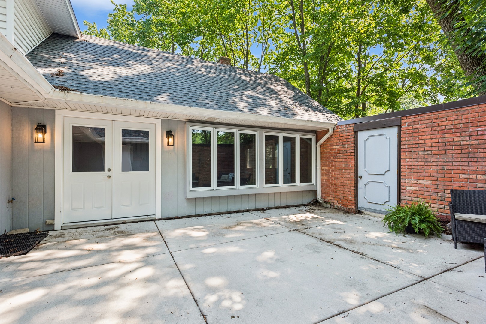 2 Croyden On Duxbury Rolling Meadows, IL 60008 - Photo 17 of 24 a view of a house with a yard