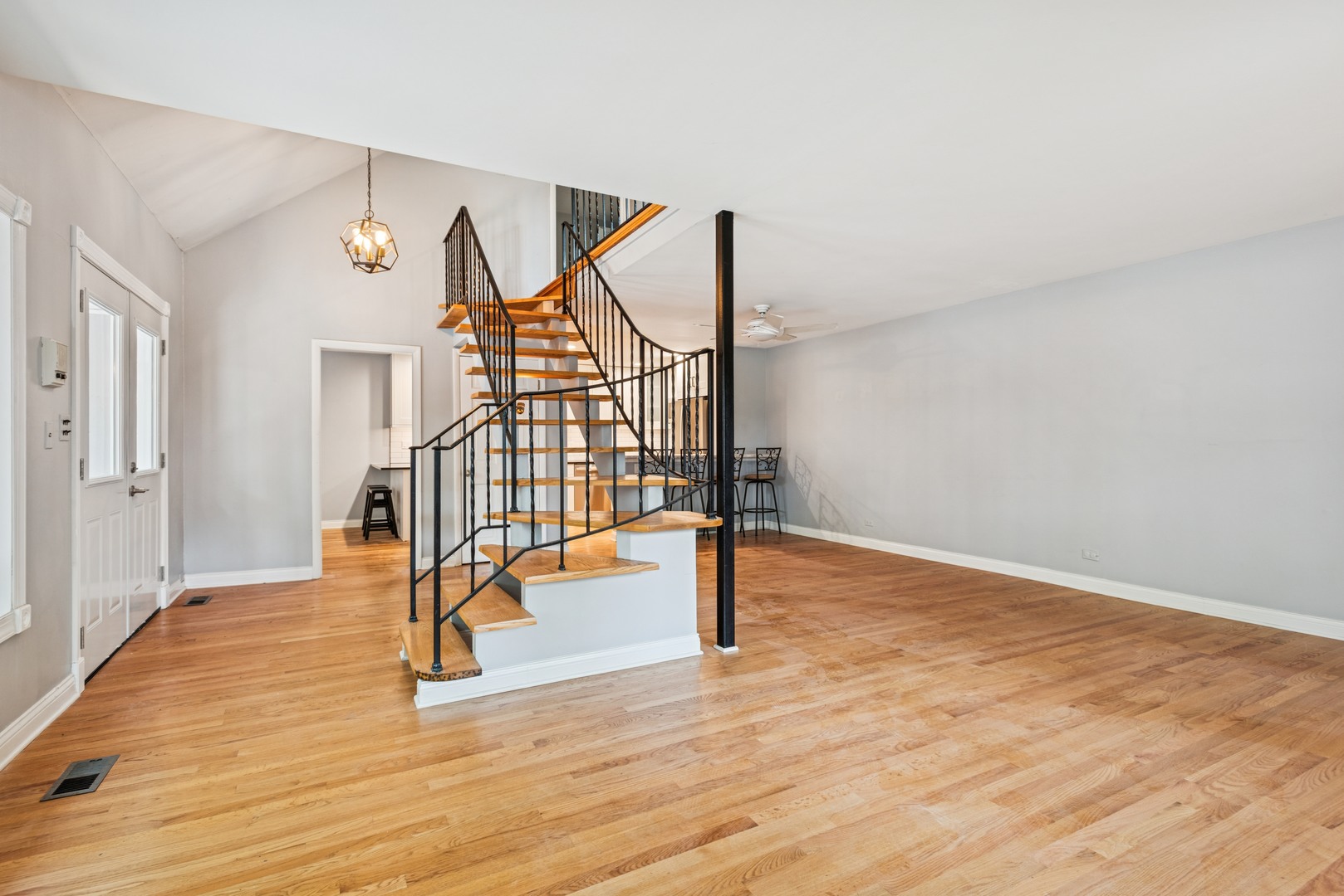 2 Croyden On Duxbury Rolling Meadows, IL 60008 - Photo 3 of 24 a view of an empty room