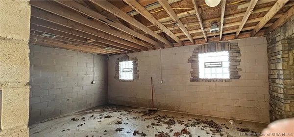 $99,900 | 3040 Highway 111, Elizabeth, IN 47117