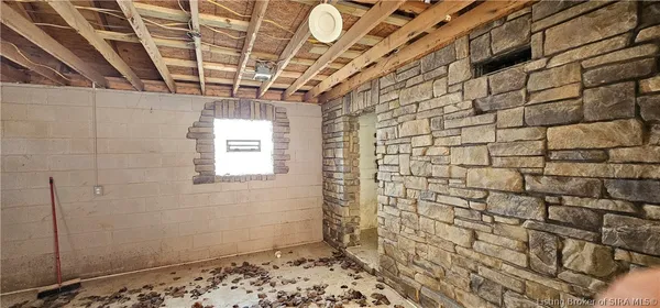 $99,900 | 3040 Highway 111, Elizabeth, IN 47117
