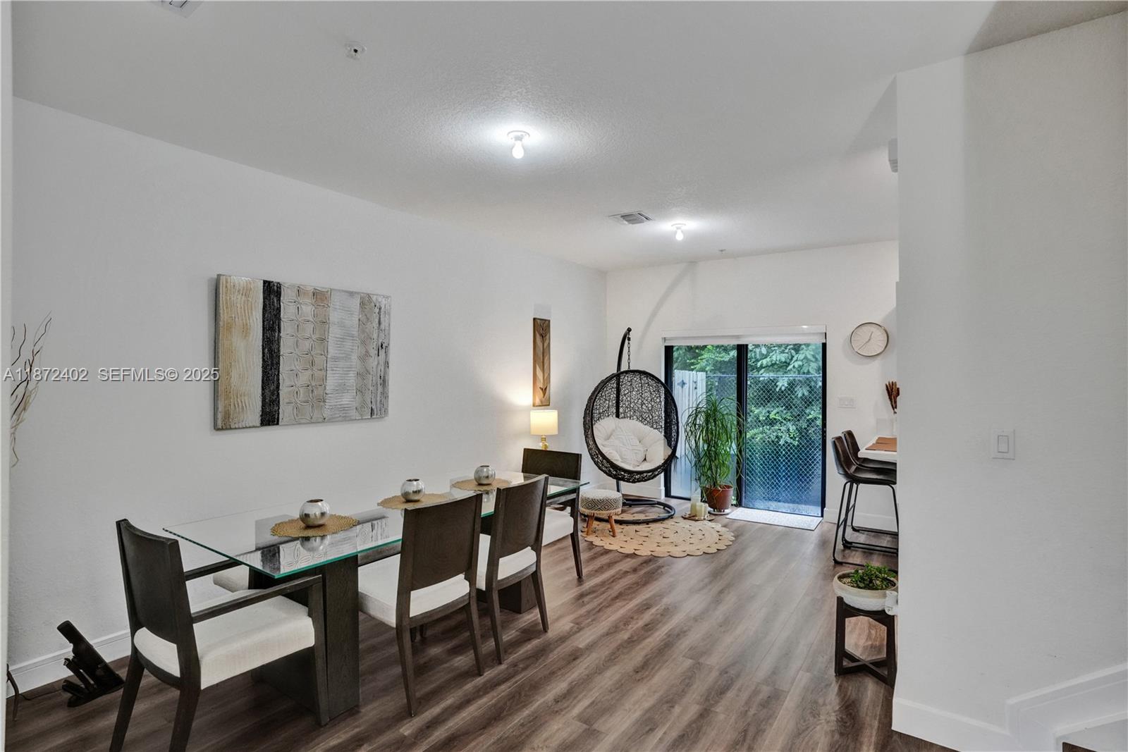 136 Southwest 185th Way Pembroke Pines, FL 33029 - Photo 6 of 48