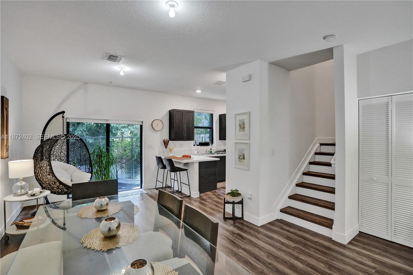 136 Southwest 185th Way Pembroke Pines, FL 33029 - Photo 10 of 48