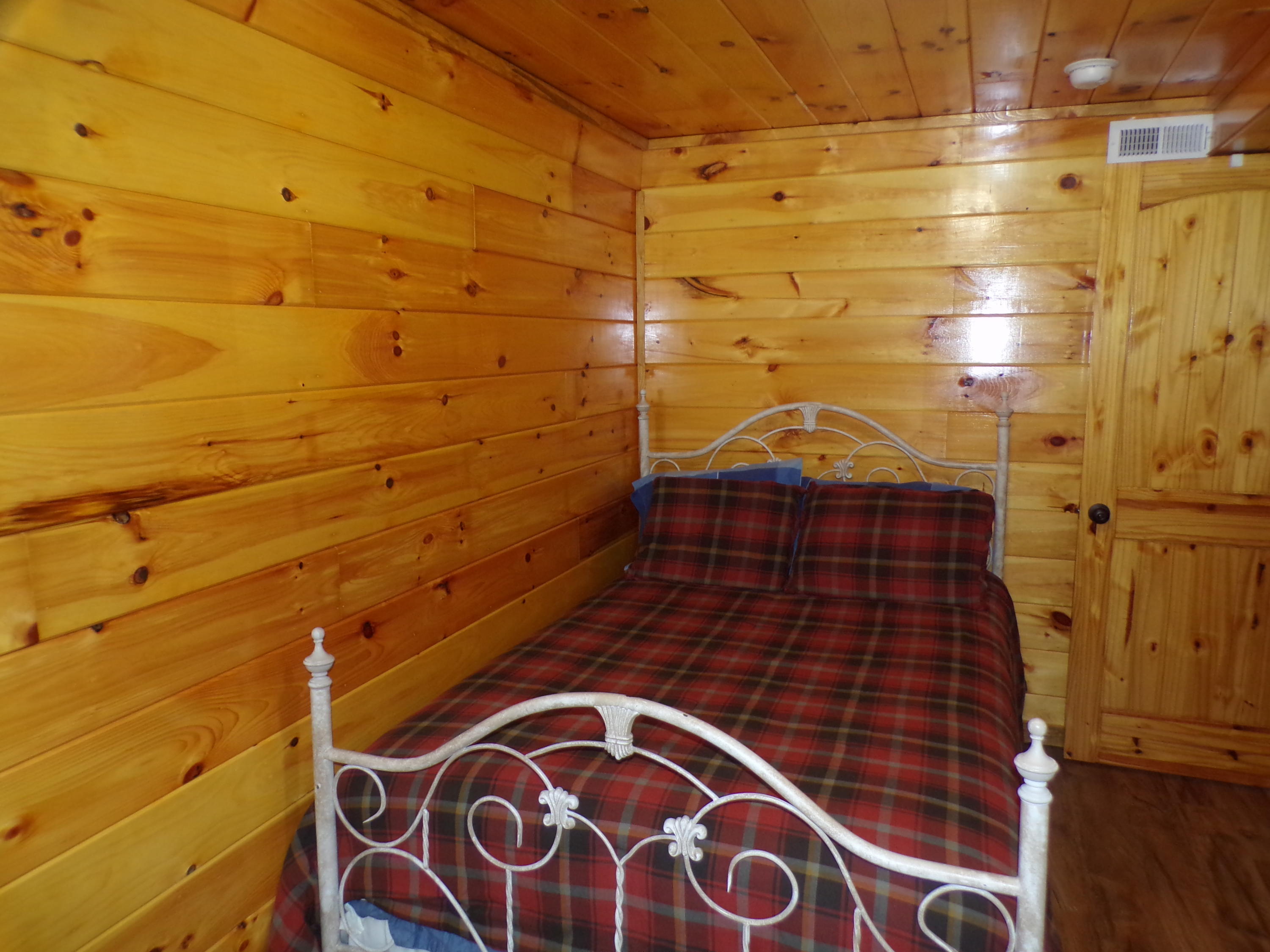 126 Water Tank Road Butler, TN 37640 - Photo 19 of 42 103_4277