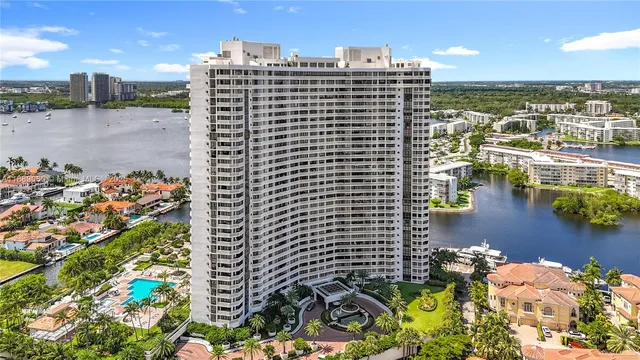 $5,500 | 1000 West Island Boulevard, Unit 2208, Aventura, FL 33160