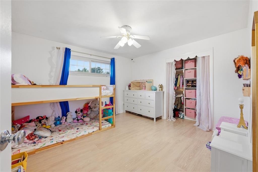 2386 Crestview Road Pittsburgh, PA 15216 - Photo 17 of 48 a children room with furniture and a fan