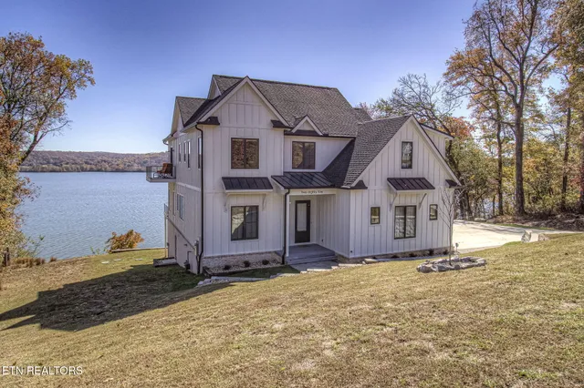 $1,700,000 | 285 East Shore Drive, Rockwood, TN 37854