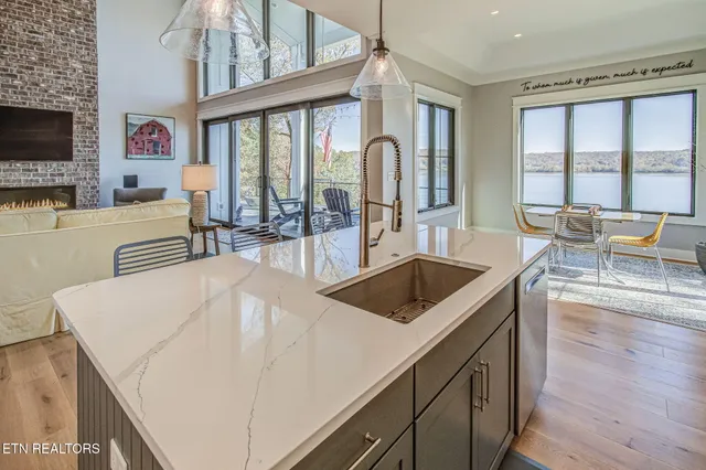 $1,700,000 | 285 East Shore Drive, Rockwood, TN 37854