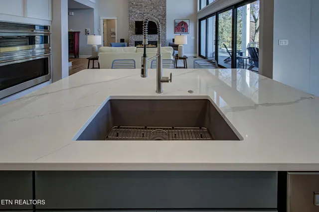 $1,700,000 | 285 East Shore Drive, Rockwood, TN 37854