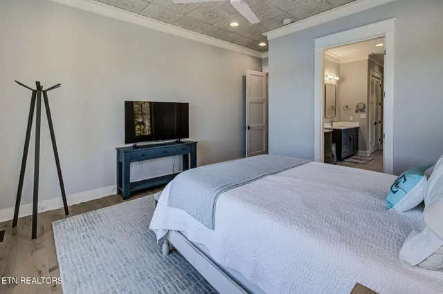 $1,700,000 | 285 East Shore Drive, Rockwood, TN 37854