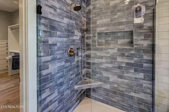 $1,700,000 | 285 East Shore Drive, Rockwood, TN 37854