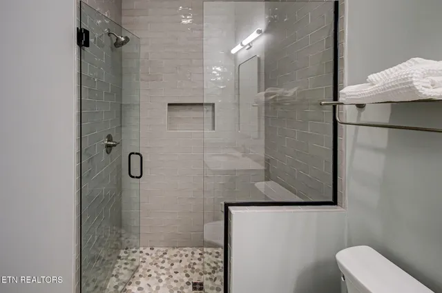 $1,700,000 | 285 East Shore Drive, Rockwood, TN 37854