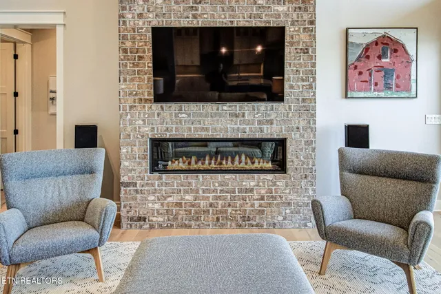 $1,700,000 | 285 East Shore Drive, Rockwood, TN 37854