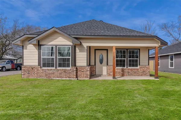 $224,900 | 2107 Chisom Street, Caddo Mills, TX 75135
