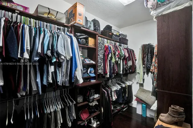 $1,100,000 | 19323 Southwest 55th Street, Miramar, FL 33029