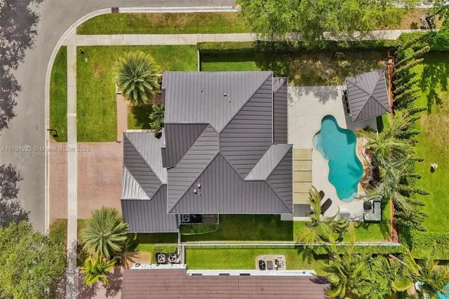 $1,100,000 | 19323 Southwest 55th Street, Miramar, FL 33029