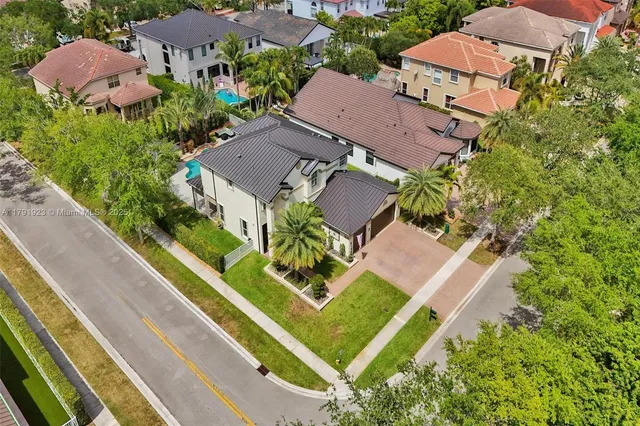 $1,100,000 | 19323 Southwest 55th Street, Miramar, FL 33029