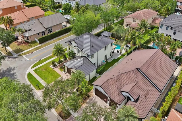 $1,100,000 | 19323 Southwest 55th Street, Miramar, FL 33029