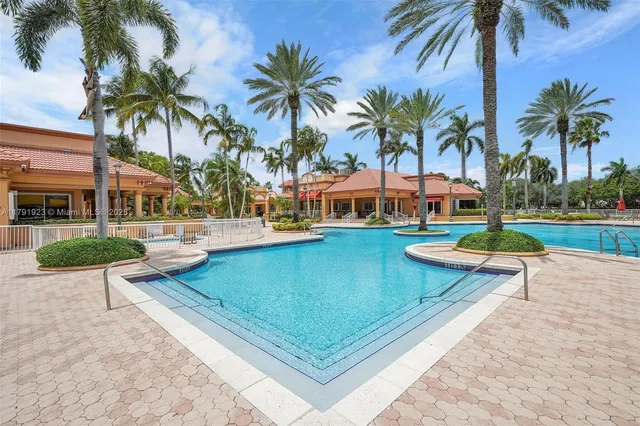 $1,100,000 | 19323 Southwest 55th Street, Miramar, FL 33029