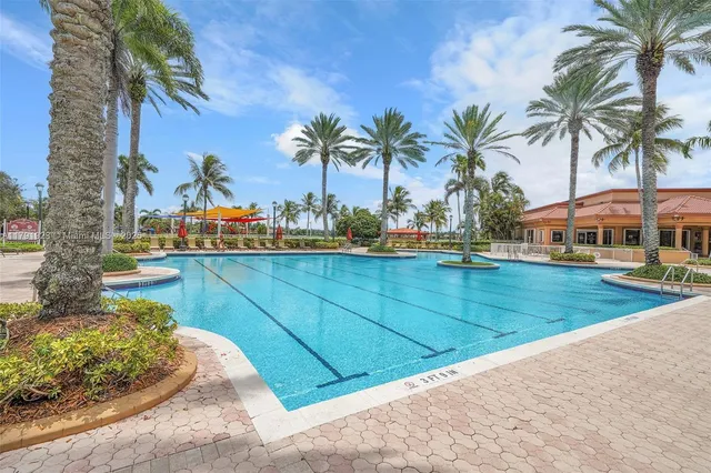 $1,100,000 | 19323 Southwest 55th Street, Miramar, FL 33029
