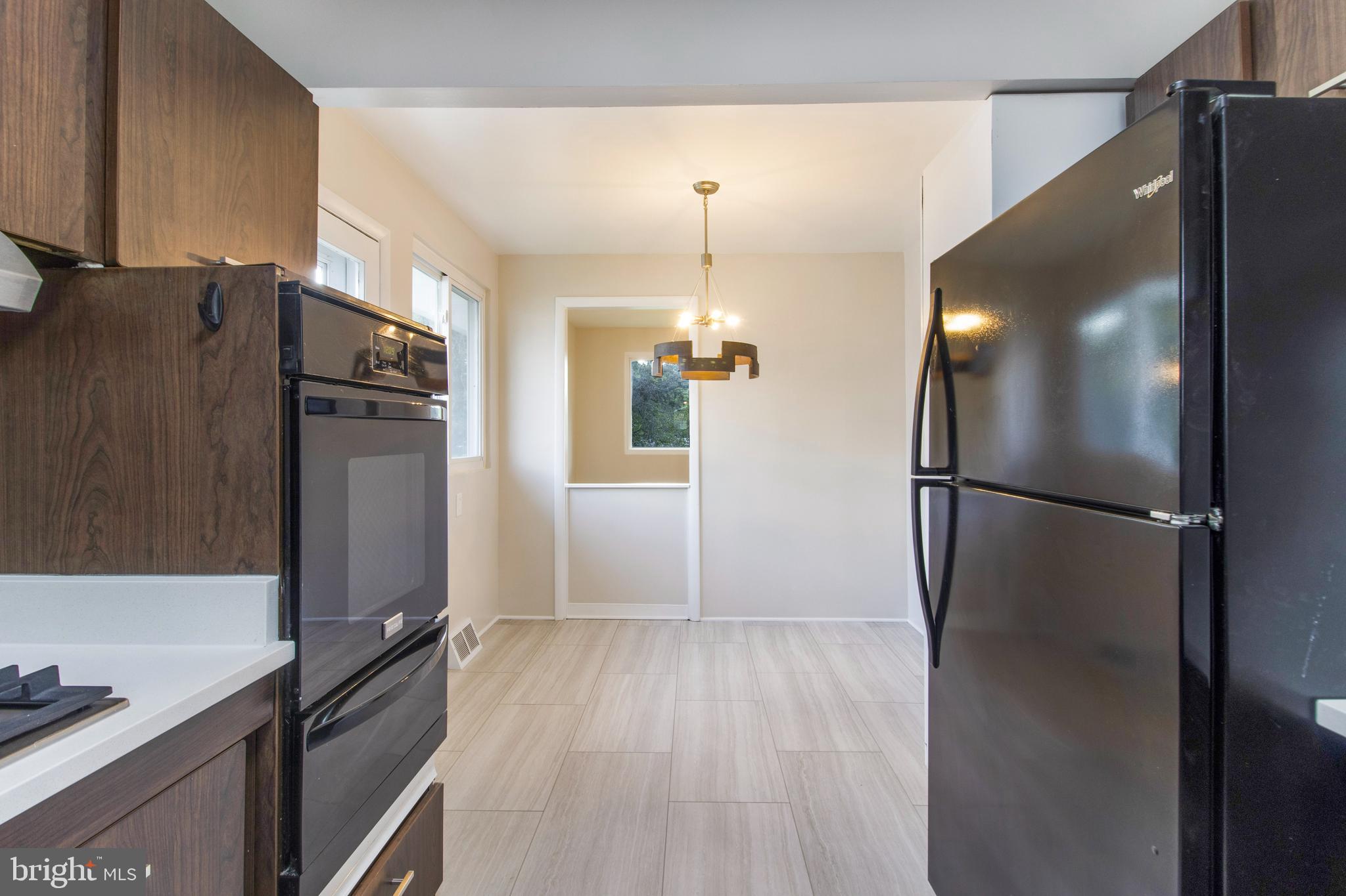 3904 Bryony Road Randallstown, MD 21133 - Photo 11 of 34 Eat-in Kitchen