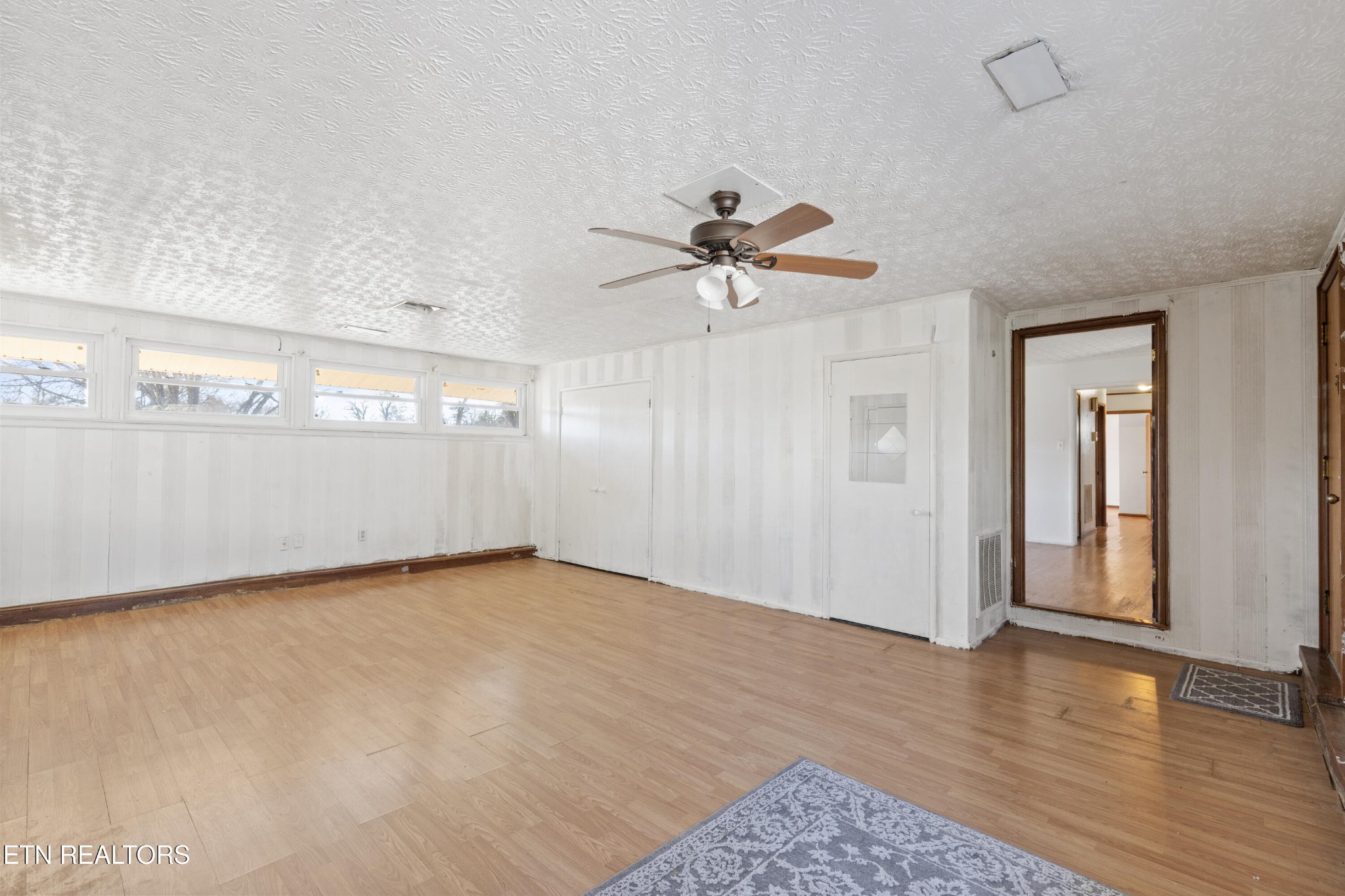 911 Wesley Road Northwest Knoxville, TN 37909 - Photo 19 of 29 Gallery Image 19