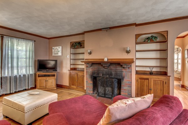 30 Lillian Road Malden, MA 02148 - Photo 5 of 30 Gallery Image 5