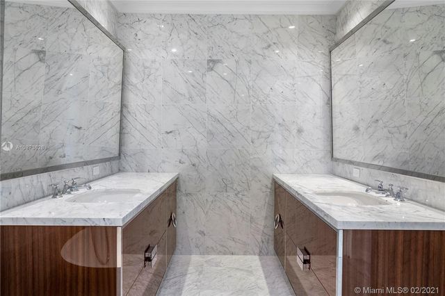 $5,750,000 | 15701 Collins Avenue, Unit 4205, Sunny Isles Beach, FL 33160