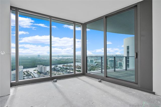 $5,750,000 | 15701 Collins Avenue, Unit 4205, Sunny Isles Beach, FL 33160