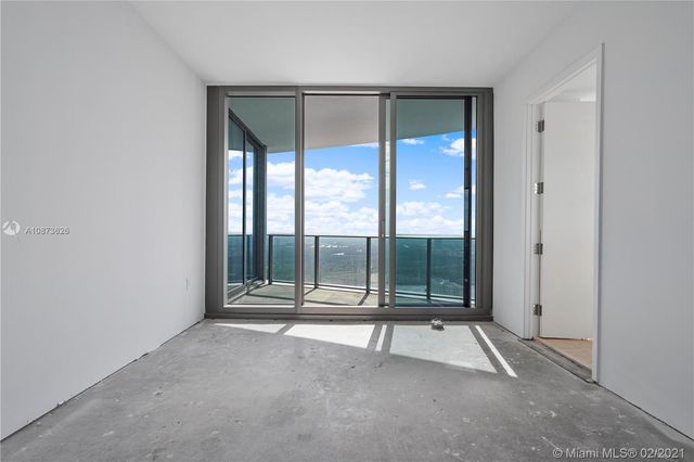 $5,750,000 | 15701 Collins Avenue, Unit 4205, Sunny Isles Beach, FL 33160