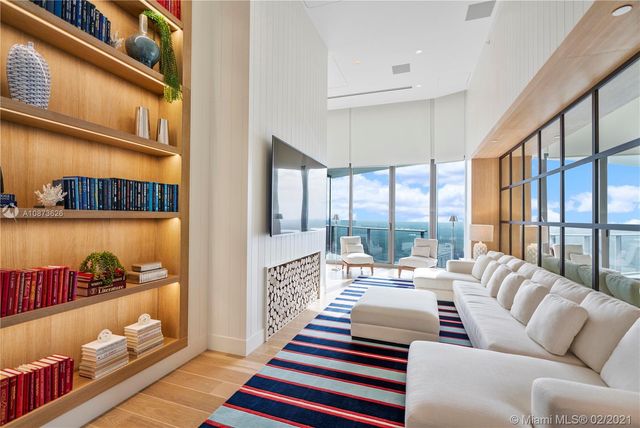 $5,750,000 | 15701 Collins Avenue, Unit 4205, Sunny Isles Beach, FL 33160